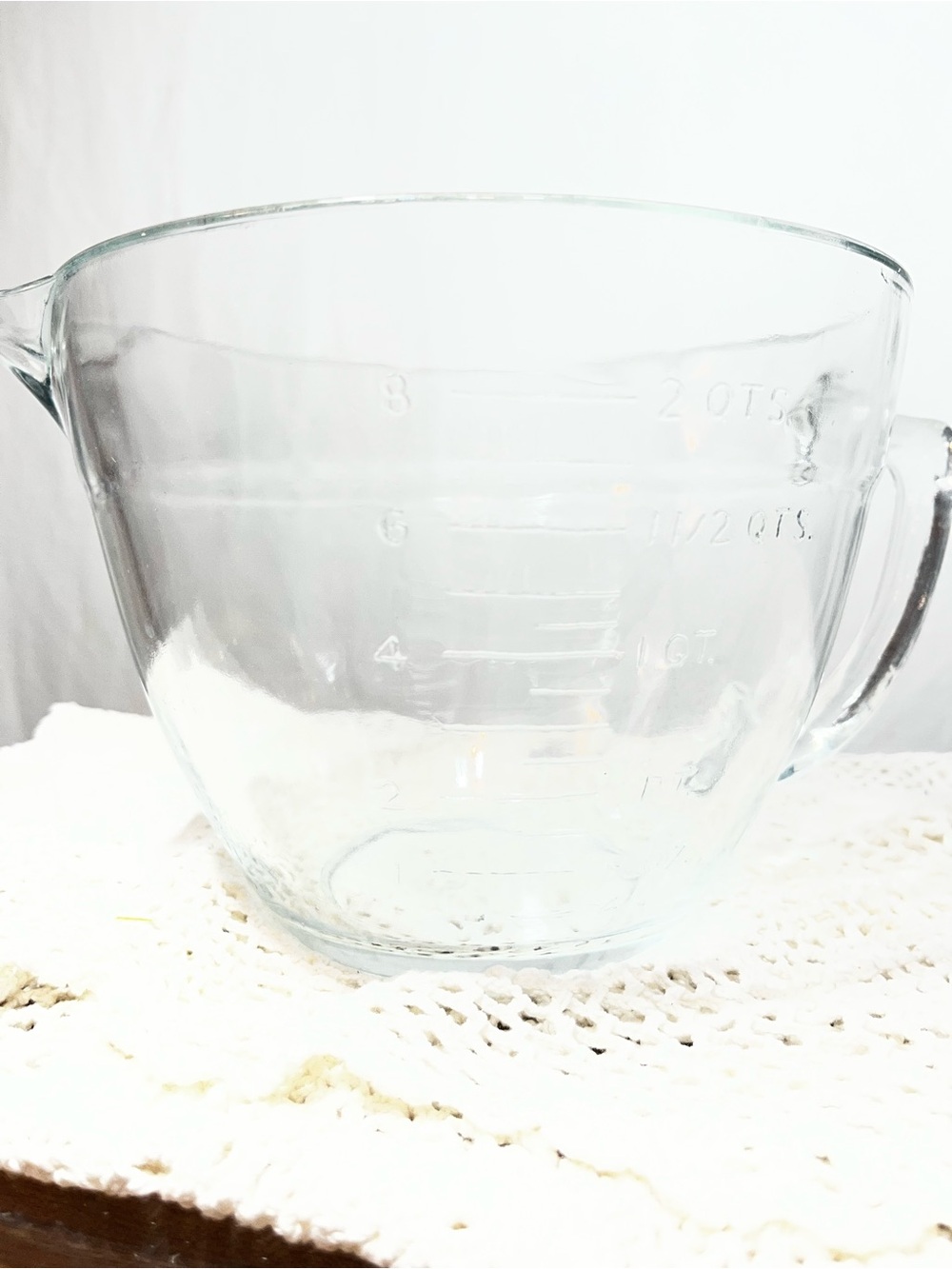 Large Glass Measuring Batter Bowl Heavy Duty 8 Cup 2 Quarts 2000ml Pour Spout - Picture 2 of 9